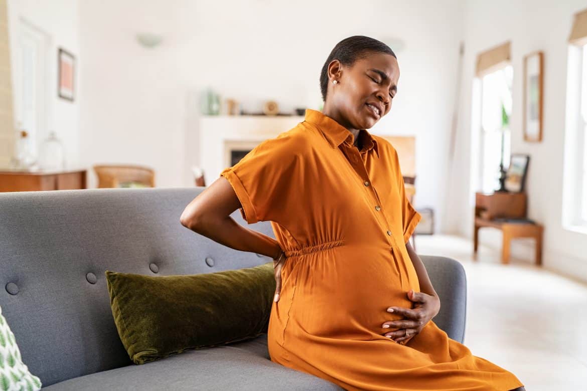 Quels sont les premiers signes de gestation chez la carpe koï ?